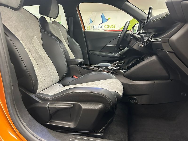 Peugeot 2008 (2021) SoH 89% GT 50kWh | Záruka - fotka 31 z 66