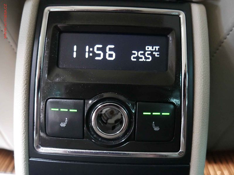 Škoda Superb (2013) 2.0 TDi 4x4, 2.maj, DSG - fotka 16 z 25