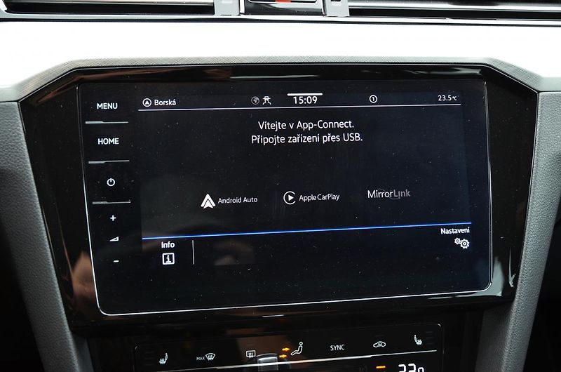 Volkswagen Passat (2021) 2.0 TDi DSG / 77.300km / 1.MAJ - fotka 39 z 42