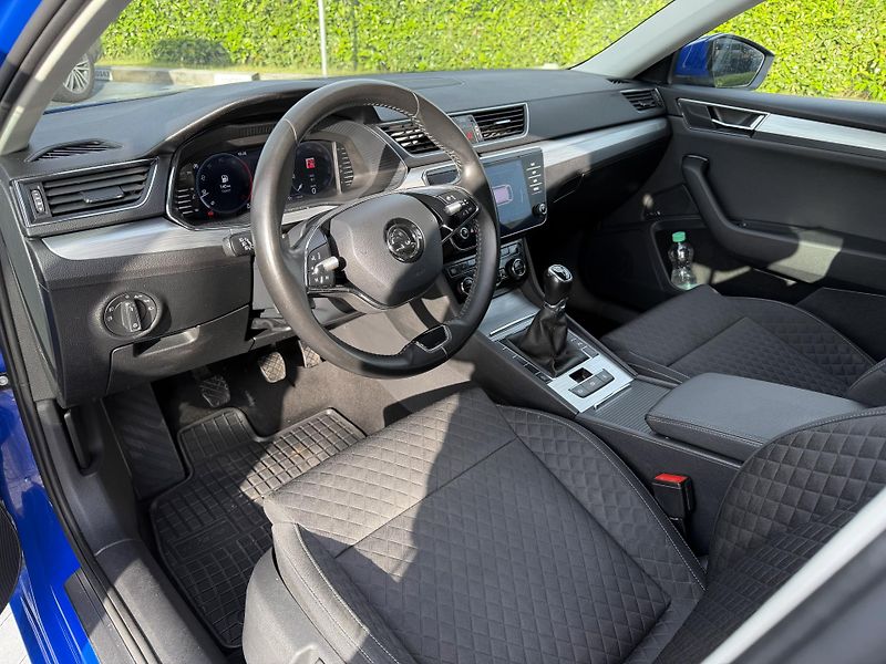 Škoda Superb (2022) 2.0 TDi 110 kW/manual/tažné - fotka 18 z 23