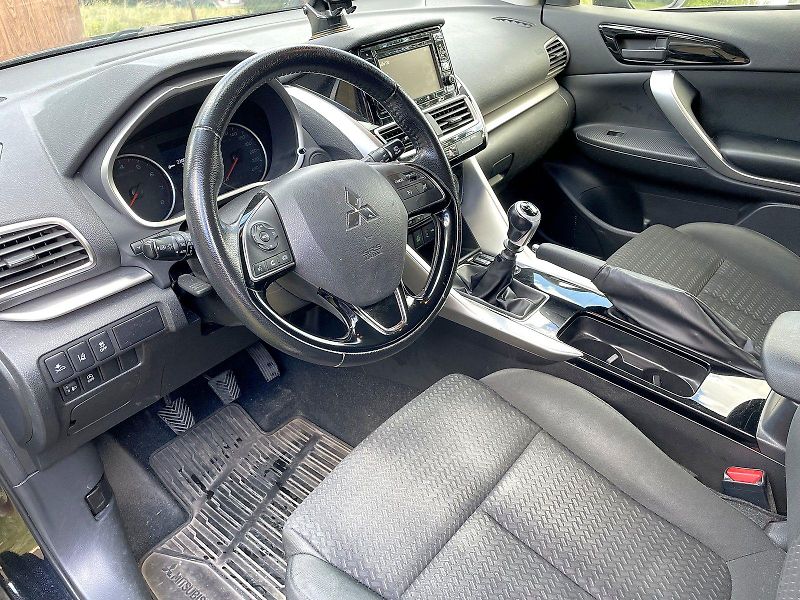 Mitsubishi Eclipse Cross (2018) - fotka 8 z 8