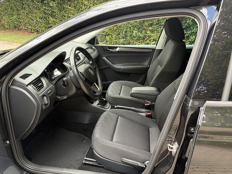 Škoda Rapid 1.0 TSi Clever - fotka 16 z 29