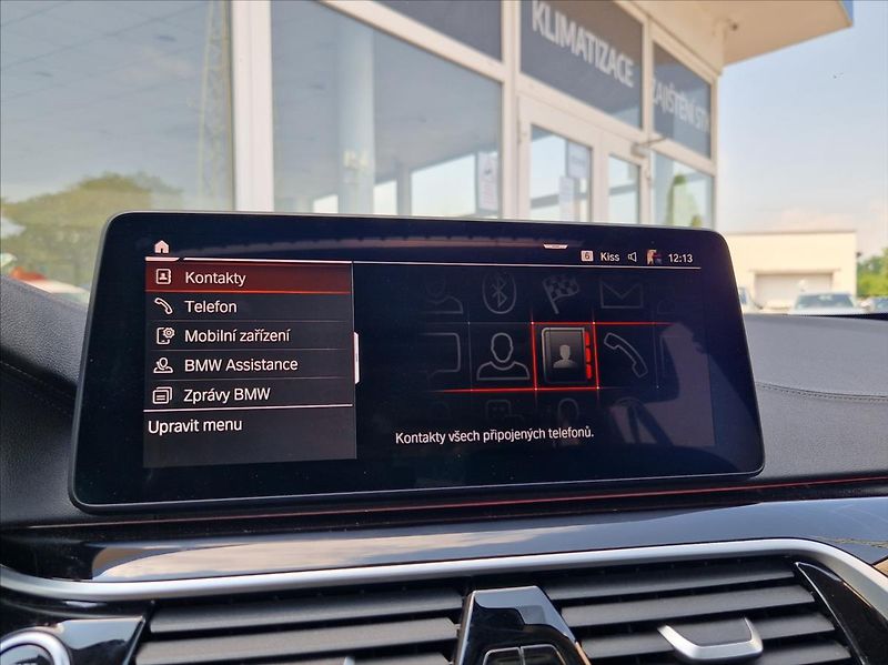 BMW Řada 5 3,0 530d TOURING KOMPLETVÝBAVA - fotka 31 z 46