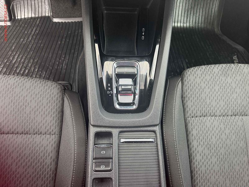 Škoda Octavia (2023) 2.0 TDi, 2.maj,ČR, Style, DSG - fotka 16 z 18