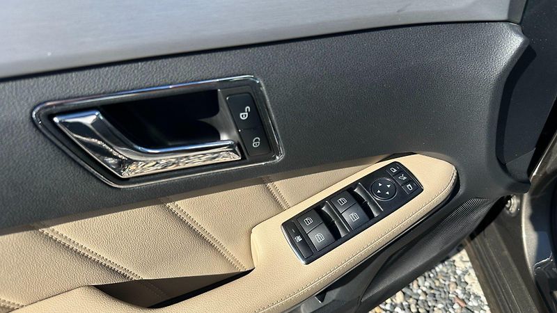 Mercedes-Benz Třídy E (2010) 350CDI 170kW *4M*Avantgarde* - fotka 10 z 24
