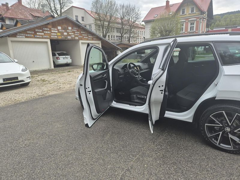 Škoda Karoq SPORTLINE 110kw 4x4 DSG   - fotka 13 z 47