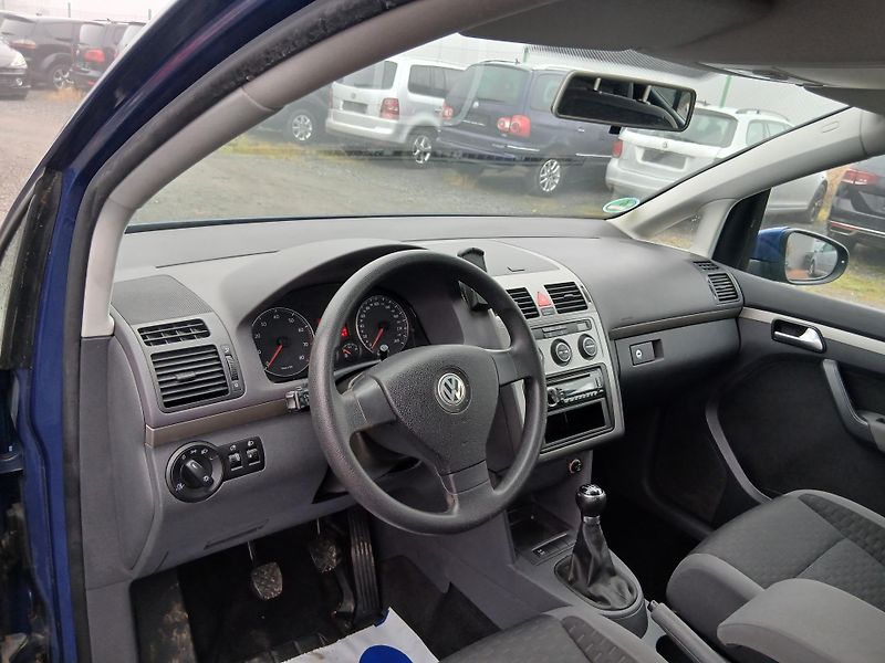 Volkswagen Touran 1.4 TSI - fotka 29 z 31