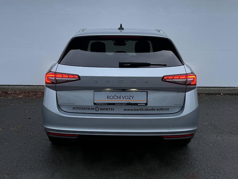 Škoda Superb (2025) L&K 7DSG 2,0 TDI - fotka 25 z 26