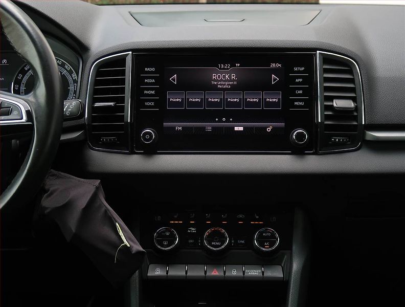 Škoda Karoq (2018) 1.5 TSI - fotka 12 z 17