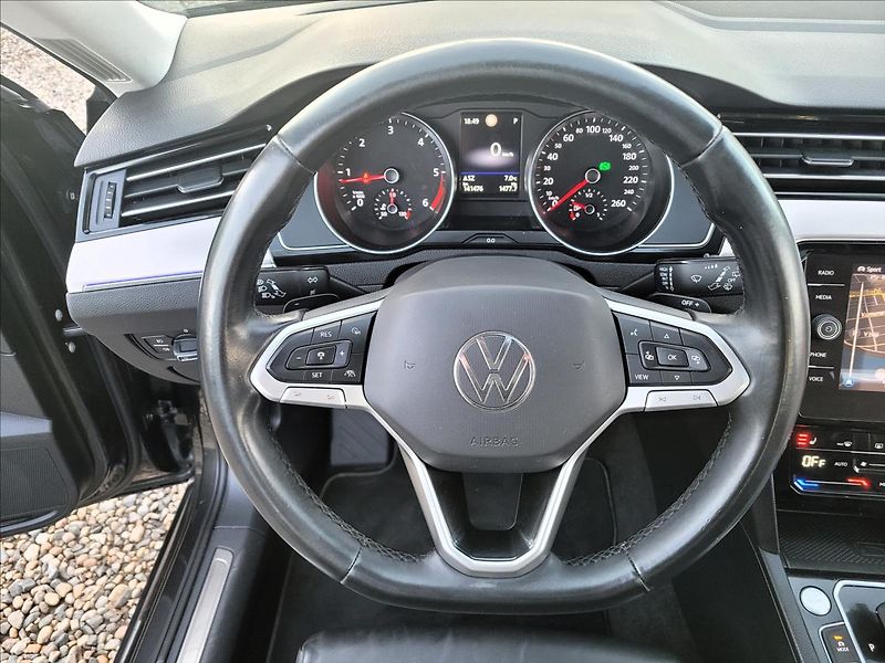 Volkswagen Passat 2,0 zálohováno - fotka 18 z 48