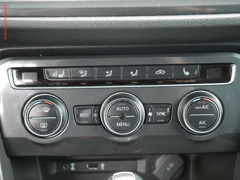 Volkswagen Tiguan (2018) 2.0TDi, 2.maj,ČR, DSG, navi - fotka 15 z 21