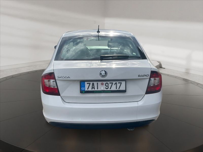 Škoda Rapid 1,0 TSI 81 Ambition - fotka 5 z 11