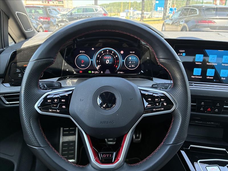 Volkswagen Golf 2,0 TSI 180 KW GTI - fotka 13 z 27