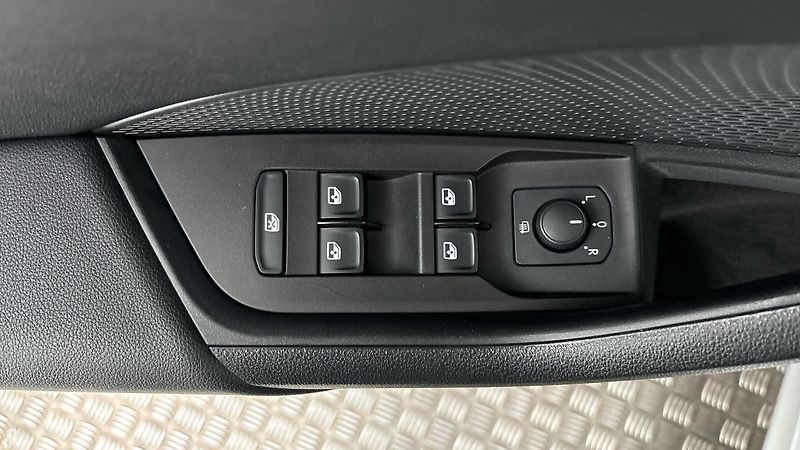 Škoda Octavia 2.0 TDI Ambition Combi - fotka 21 z 26