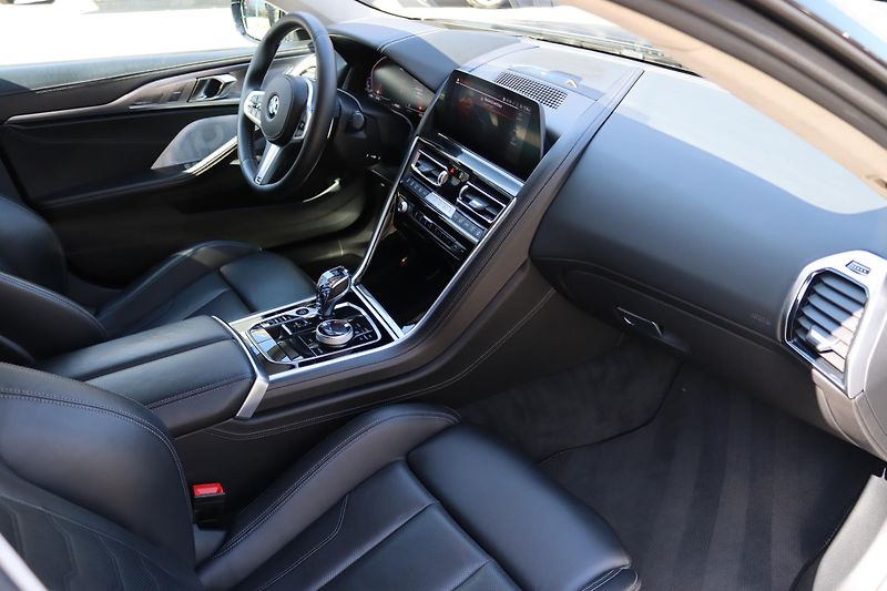 BMW Řada 8 M850i XDRIVE GRAN COUPE G16  - fotka 47 z 50