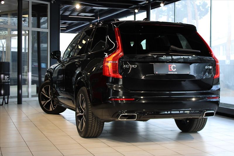 Volvo XC90 B5 AWD R Design PilotAssist/DP - fotka 30 z 32