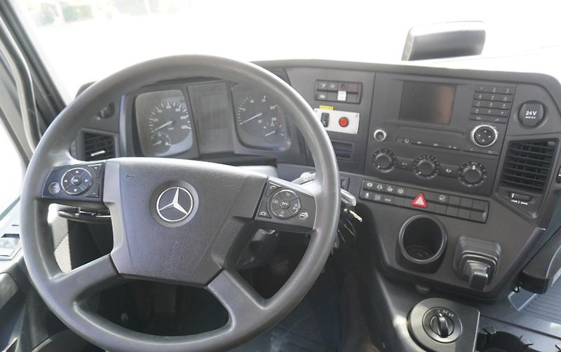 Mercedes-Benz (2018) Arocs 2643 6x4 / HIAB X-Hiduo  - fotka 14 z 22