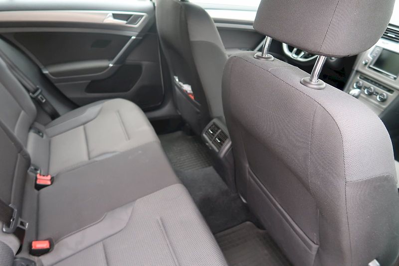 Volkswagen Golf (2016) COMFORTLINE 1,2 TSI 81 kW DSG - fotka 18 z 29