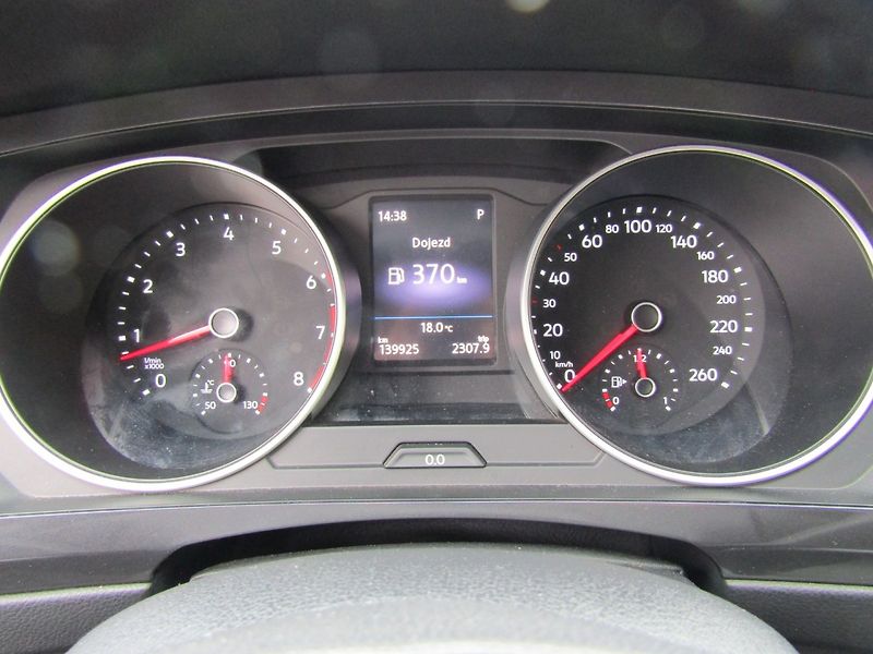 Volkswagen Tiguan (2017) 1.4 TSI 110kW DSG R-Line - fotka 28 z 43