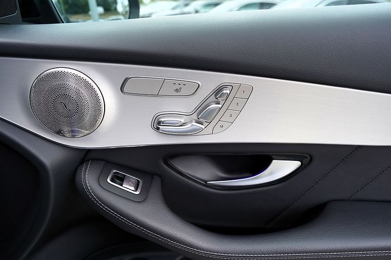 Mercedes-Benz GLC 300 de 4Matic Coupe AMG,ČR - fotka 21 z 45
