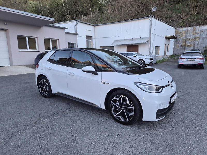 Volkswagen ID.3 110kw, PURE, SOH 91,4% - fotka 3 z 45