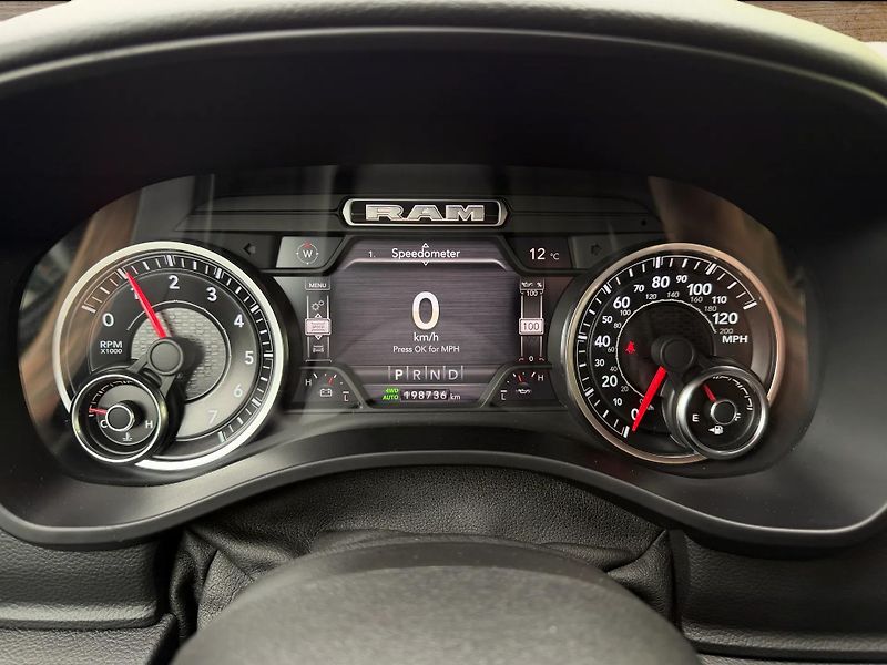 Dodge RAM (2019) +HEMI+LPG+OFFROAD PAKET+ - fotka 16 z 21