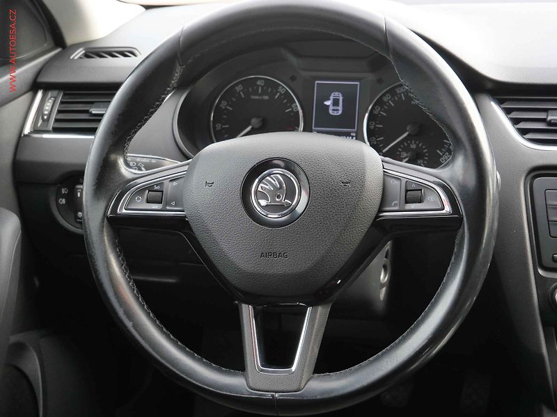 Škoda Octavia (2014) 1.4TSi, ČR, Ambition, TZ - fotka 13 z 16