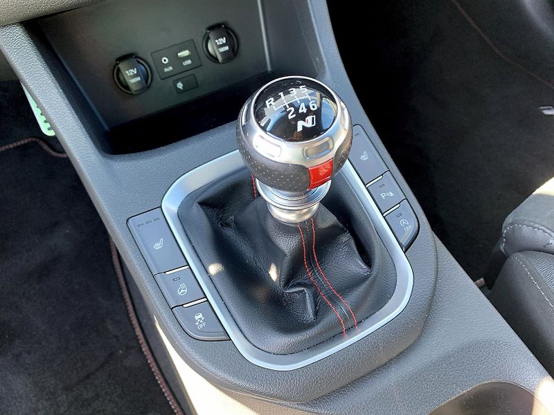 Hyundai i30 FB N PERFORMANCE 2.0 T-GDi - fotka 24 z 36