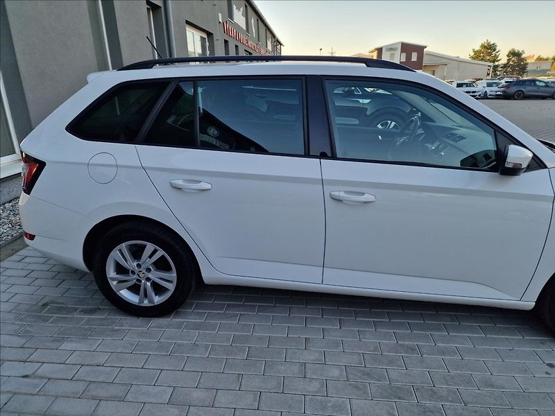 Škoda Fabia 1.0TSI Style, původ ČR,1.Maj. - fotka 41 z 48