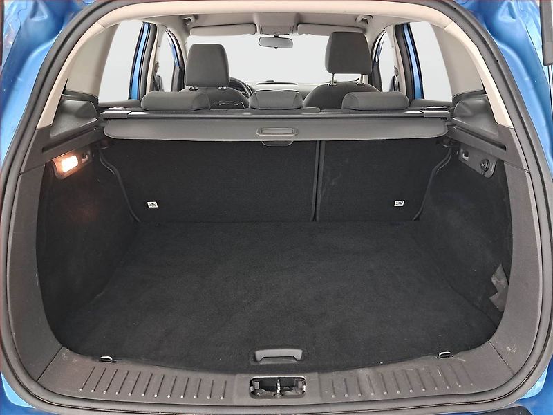 Ford Kuga (2010) 2.0 TDCi, 4X4, Park. senzory - fotka 13 z 18