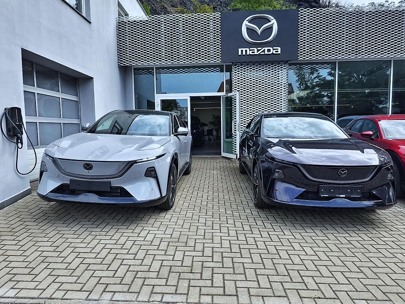 Mazda CX-6e (2026) Nová CX6e TAKUMI  - fotka 5 z 17