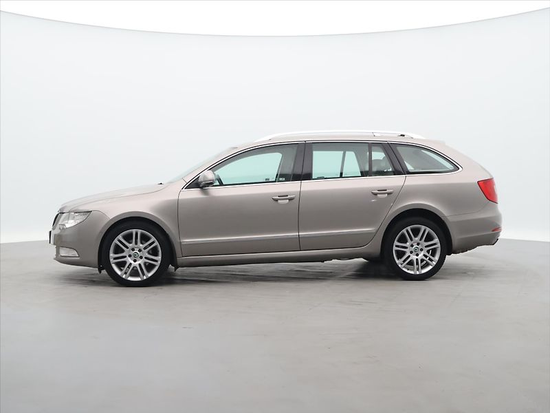 Škoda Superb 2,0 TDI 4x4 DSG Exclusive Kůže - fotka 4 z 34