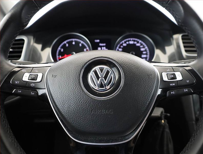 Volkswagen Golf (2019) 1.5 TSI, Serv.kniha, Tempomat - fotka 8 z 20