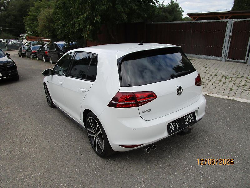 Volkswagen Golf (2015) 7 GTD 2,0  - fotka 5 z 18