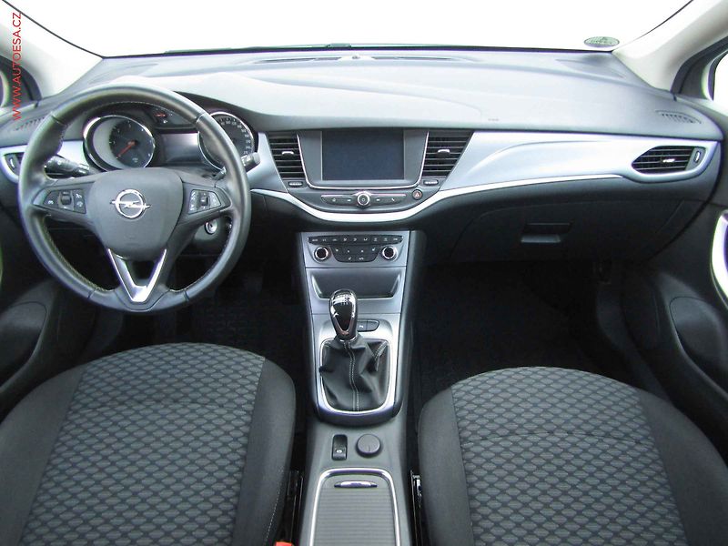 Opel Astra (2018) 1.6CDTi Sports Tourer, ČR - fotka 8 z 20