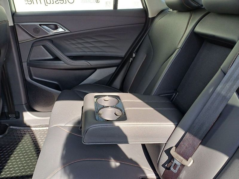 MG HS PHEV 1.5T EXCLUSIVE - fotka 19 z 23