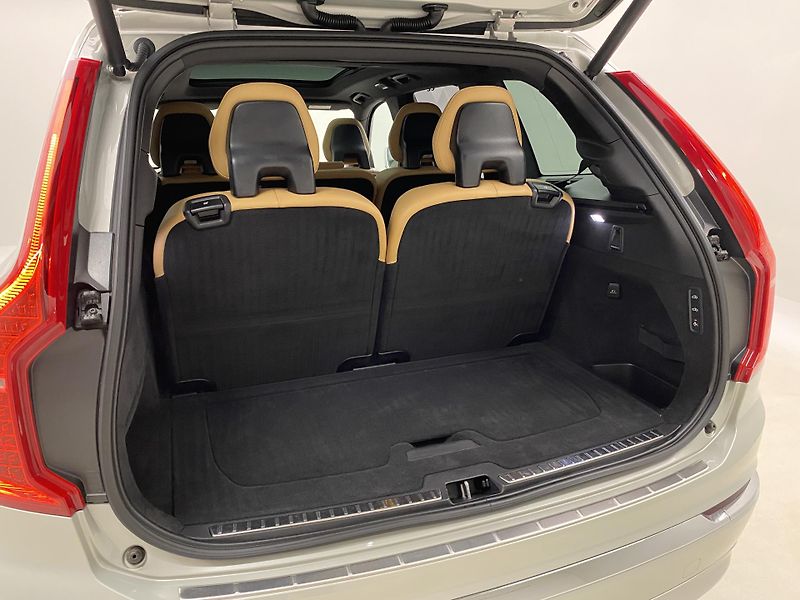 Volvo XC90 B6 AWD INSCRIPTION AUT CZ 7m - fotka 35 z 55
