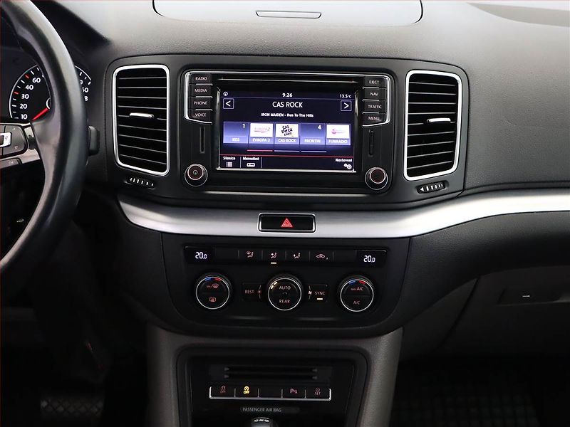 Volkswagen Golf (2017) 1.6 TDI, Navi, Tempomat - fotka 12 z 17