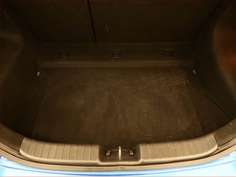 Hyundai i30 (2010) 1.4 CVVT - fotka 13 z 14