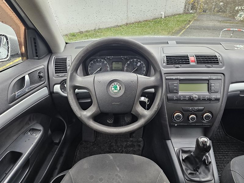 Škoda Octavia (2008) 2 1.9TDI - VERZE BEZ DPF - fotka 10 z 16