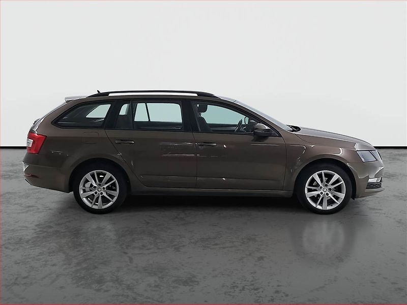 Škoda Octavia (2018) Ambition 1.6 TDI, Navi - fotka 6 z 17