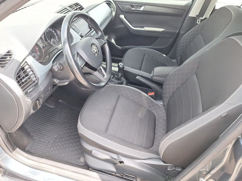 Škoda Fabia (2019) COMBI / 1.0 MPI / 55 kW / Ambi - fotka 12 z 31