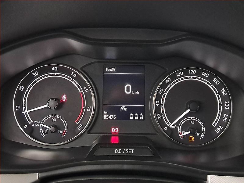 Škoda Kamiq (2020) Ambition Plus 1.5 TSI - fotka 11 z 16