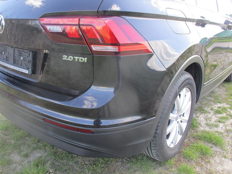 Volkswagen Tiguan 2.0TDi 110kW*TZ*PANORAMA*6MAN - fotka 32 z 43
