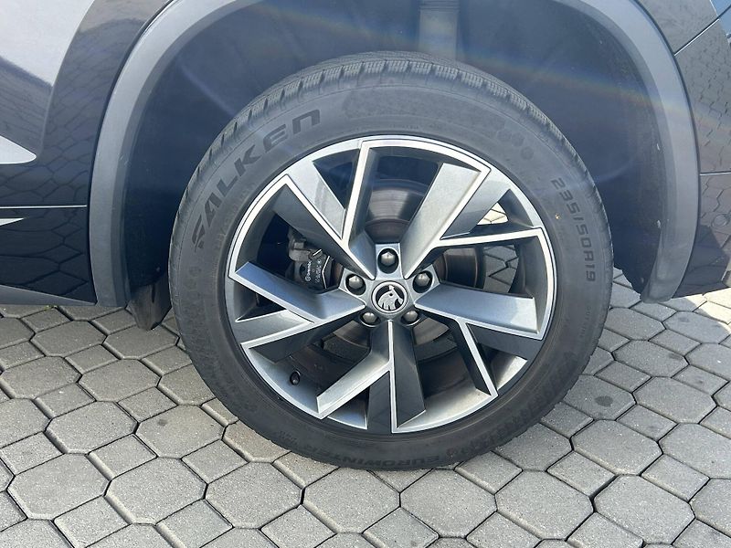 Škoda Kodiaq Sportline 4x4 7DSG 2,0TSI - fotka 24 z 27
