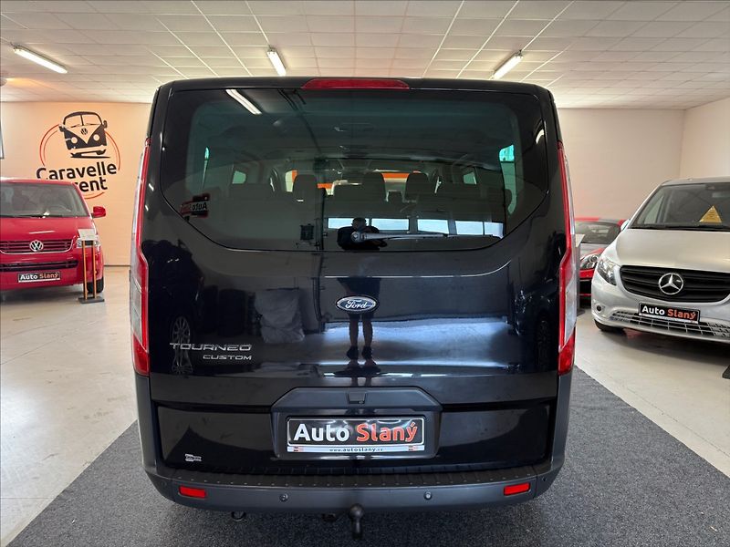 Ford Tourneo Custom 2,2 9míst,92kW,po servisu - fotka 8 z 26