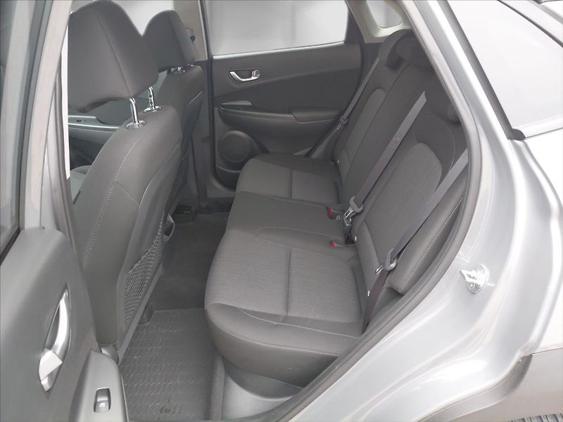 Hyundai Kona 1,6   1.6T-GDi Smart DCT - fotka 13 z 23