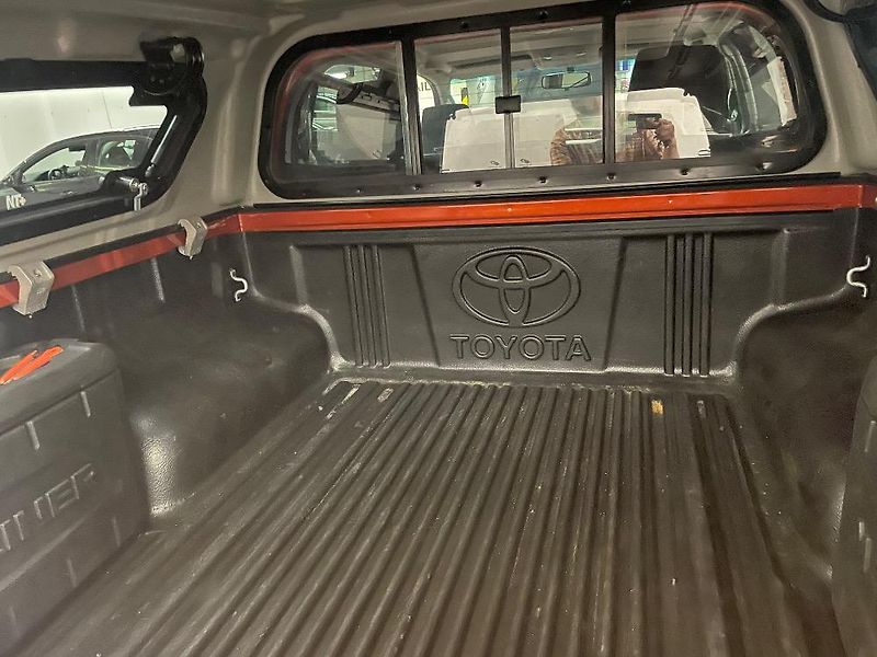 Toyota Hilux (2021) NEBOURANÉ / 1.MAJITEL 2,4 AUT - fotka 8 z 12
