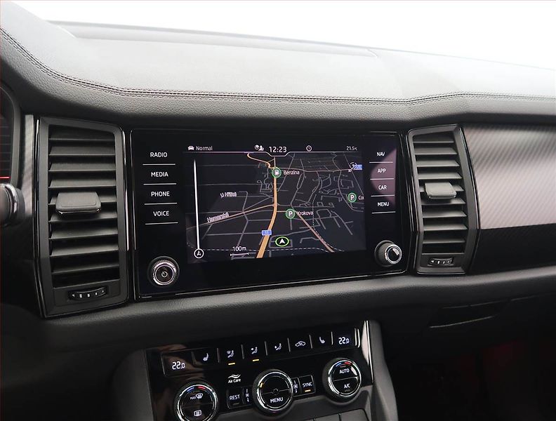 Škoda Kodiaq (2022) Sportline 1.5 TSI, digi klima - fotka 16 z 27