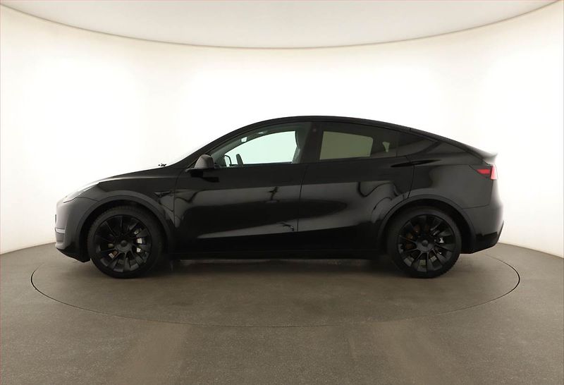 Tesla Model Y (2023) Long Range AWD 79kWh, SoH 91% - fotka 3 z 27